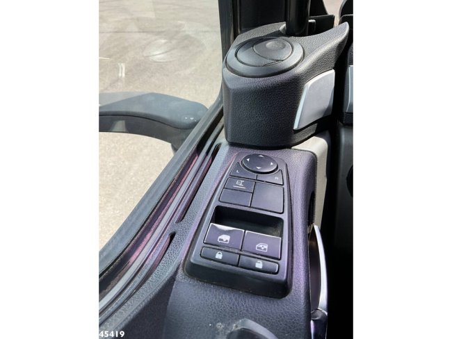 MAN  TGS 26.400 6x4 Manual Full Steel Just 327.817 km! (12)