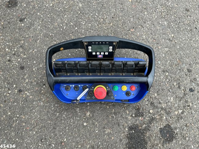 Mercedes-Benz  Arocs 3251 8x4 Euro 6 Retarder HMF 85 Tonmeter laadkraan Fly-Jib (8)