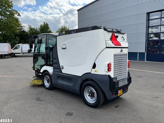 Mathieu  MC 210 Azura Flex Euro 6 (4)