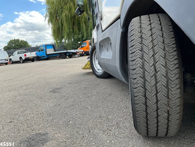 Mathieu  MC 210 Azura Flex Euro 6 (8)