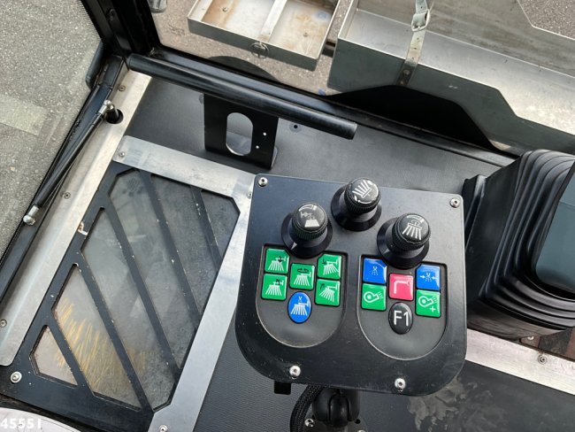 Mathieu  MC 210 Azura Flex Euro 6 (14)