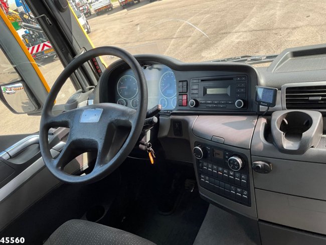 MAN  TGS 35.440 8x4 HMF 16 Tonmeter Z-kraan (13)