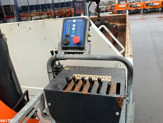 Volvo  FH 420 8x4 HMF 22 Tonmeter laadkraan (11)