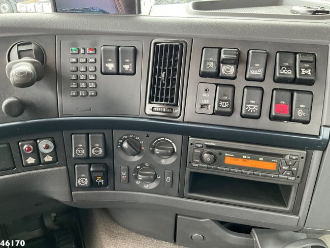 Volvo  FH 420 8x4 HMF 22 Tonmeter laadkraan (19)