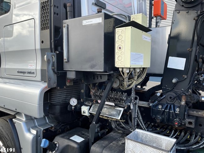 MAN  TGS 35.480 Euro 6 8x4 Deuringer Garagetransporter (15)