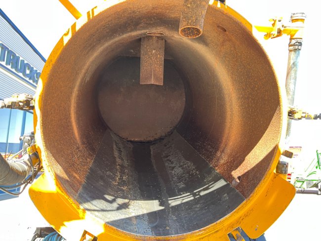 Scania  P 360 Euro 6 Bekker LaGram 9m³ kolkenzuiger (11)