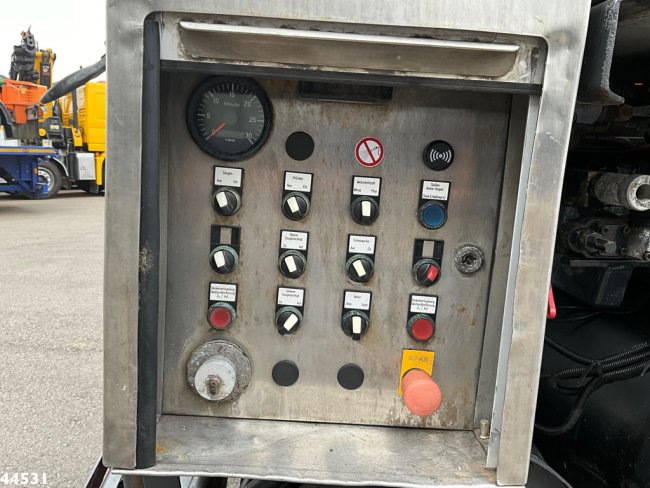 Iveco  Stralis AD260SY/PS Euro 6 Kroll 13m³ Saug/Spul aufbau (12)