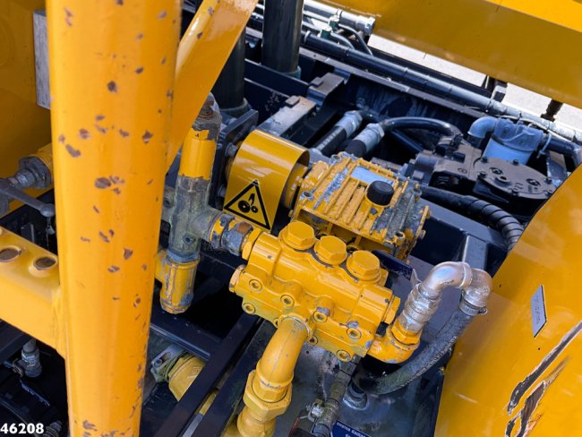 Scania  P 360 Euro 6 Bekker LaGram 9m³ kolkenzuiger (15)