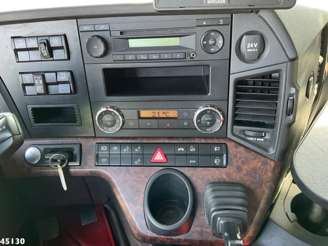 Mercedes-Benz  Arocs 3263 8x4 Euro 6 Hiab 37 Tonmeter laadkraan + Fly-Jib (18)