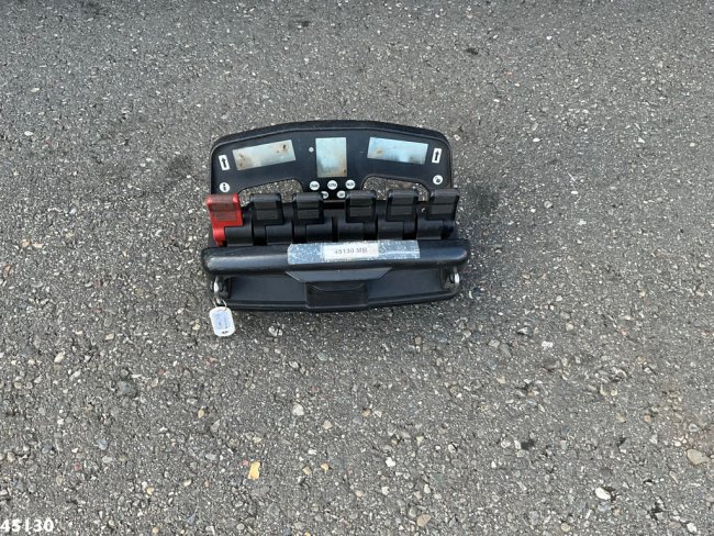 Mercedes-Benz  Arocs 3263 8x4 Euro 6 Hiab 37 Tonmeter laadkraan + Fly-Jib (28)