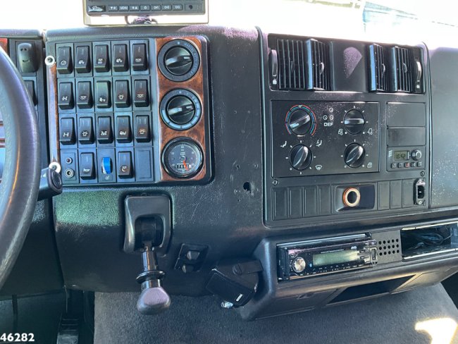 MAN  26.464 DFLC 8x4 Hiab 60 Tonmeter laadkraan + Fly-Jib! Just 336.074 km! (20)