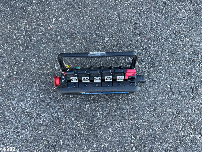 MAN  26.464 DFLC 8x4 Hiab 60 Tonmeter laadkraan + Fly-Jib! Just 336.074 km! (9)