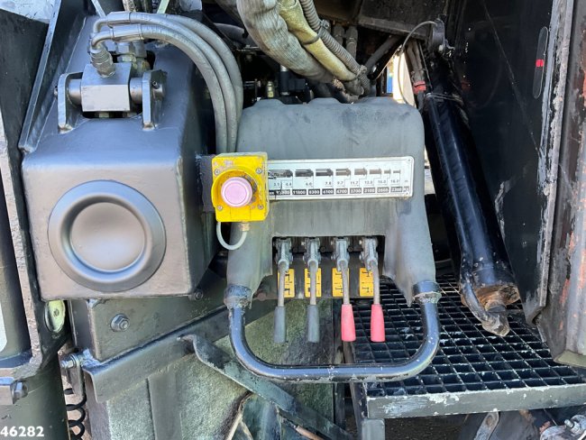 MAN  26.464 DFLC 8x4 Hiab 60 Tonmeter laadkraan + Fly-Jib! Just 336.074 km! (16)