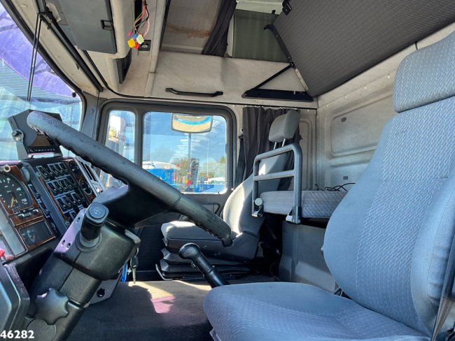 MAN  26.464 DFLC 8x4 Hiab 60 Tonmeter laadkraan + Fly-Jib! Just 336.074 km! (18)