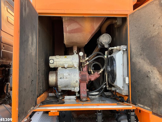 Mercedes-Benz  Actros 3336 6x4 RSP Saugbagger 7m³ (7)