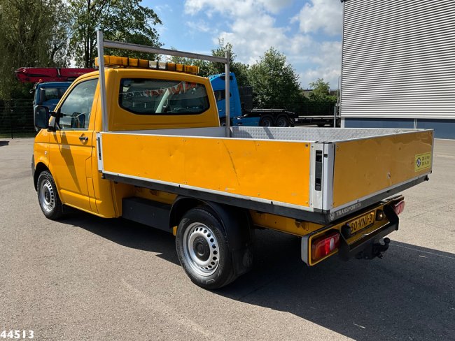 Volkswagen  Transporter 2.0 300 Manual (2)