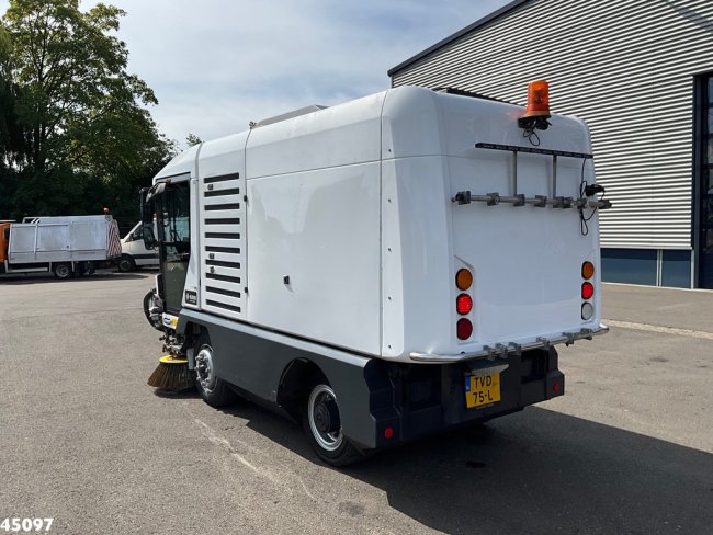 Ravo  540 Euro 6 with 3-rd brush (2)