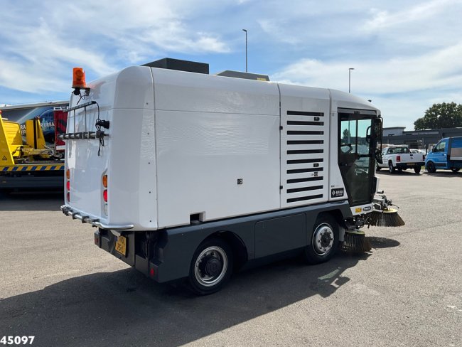 Ravo  540 Euro 6 with 3-rd brush (4)