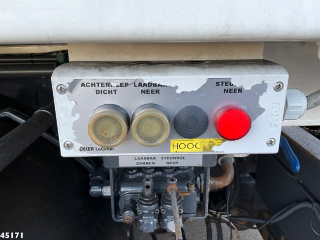 DAF  FAN LF 220 Euro 6 Bekker LaGram Glaswagen (12)