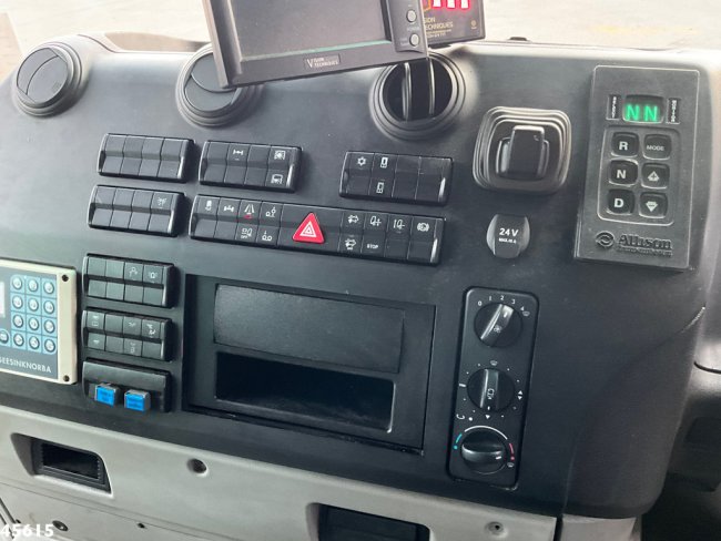 Mercedes-Benz  Econic 2630 RHD Euro 6 Geesink 22m³ Just 160.227 km! (10)