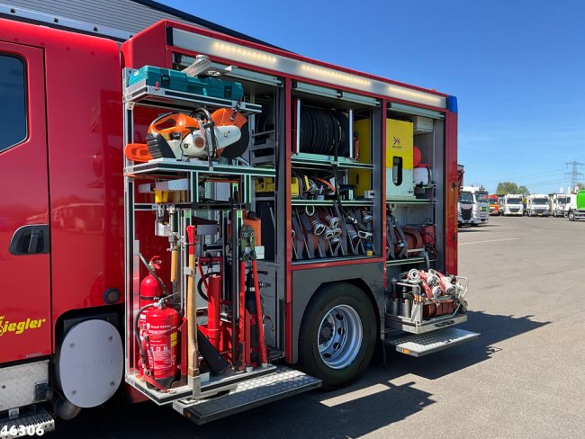 Volvo  FE 300 ZIEGLER brandweer / materiaalwagen Just 95.813 km! (18)