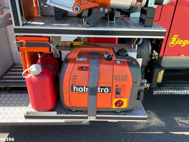 Volvo  FE 300 ZIEGLER brandweer / materiaalwagen Just 95.813 km! (28)