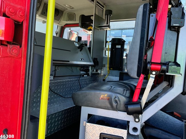 Volvo  FE 300 ZIEGLER brandweer / materiaalwagen Just 82.569 km! (45)