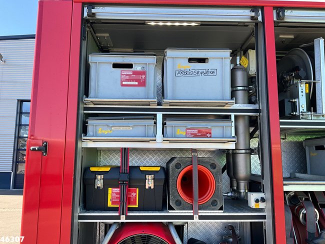 Volvo  FE 300 ZIEGLER brandweer / materiaalwagen Just 65.936 km! (18)