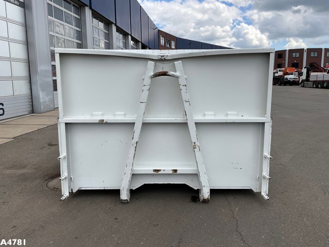 Container 13m³   (7)