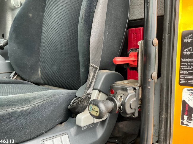 MAN  TGM 18.250 Hiab 10 Tonmeter laadkraan Just 212.694 km! (19)