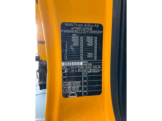 MAN  TGM 18.250 Hiab 10 Tonmeter laadkraan Just 212.694 km! (24)