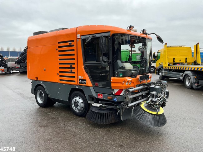 Ravo  580 with 3-rd brush (3)