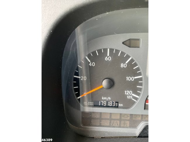 Mercedes-Benz  Axor 1824 Euro 5 HMF 12 Tonmeter laadkraan Just 179.183 km! (29)