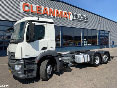 Mercedes-Benz Antos 2533 Chassis cabine with PTO Just 299.169 km!