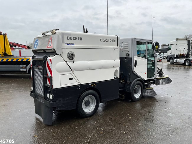 Bucher  Citycat 2020 with 3-rd brush (4)