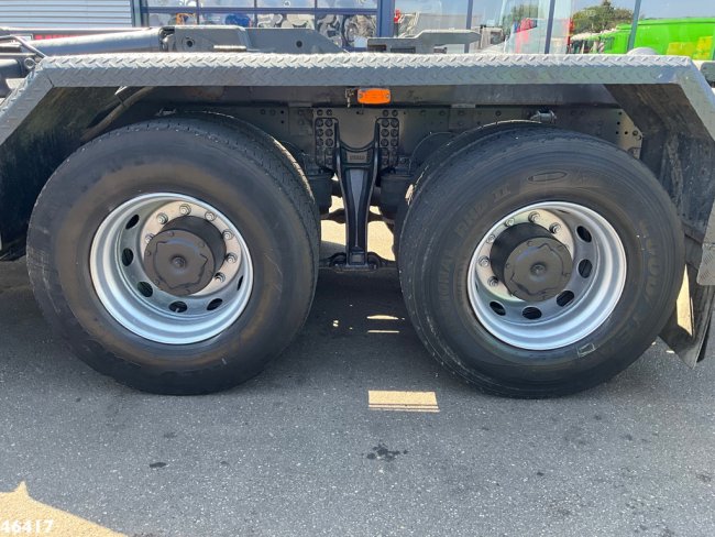 Iveco  Trakker AD260T36 6x4 Hiab 24 Tonmeter laadkraan (7)