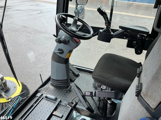 Schmidt  Compact 400 Euro 6 with 3-rd brush (10)