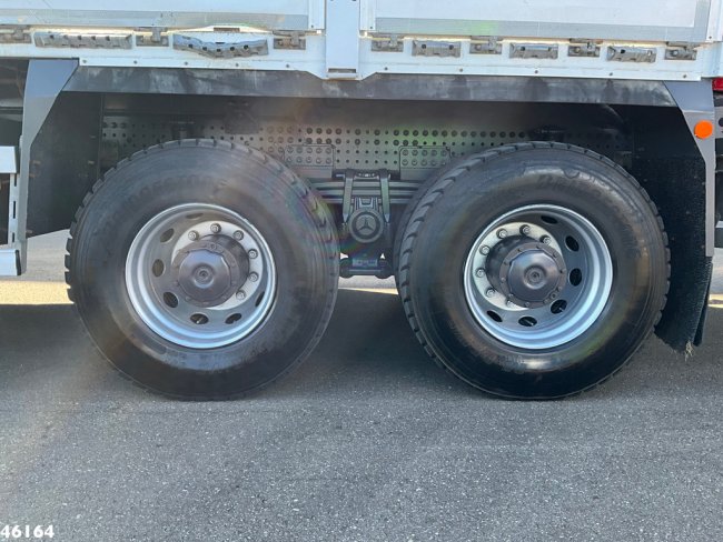 Mercedes-Benz  Arocs 3345 6x6 Fassi 45 Tonmeter laadkraan Just 101.867 km! (15)