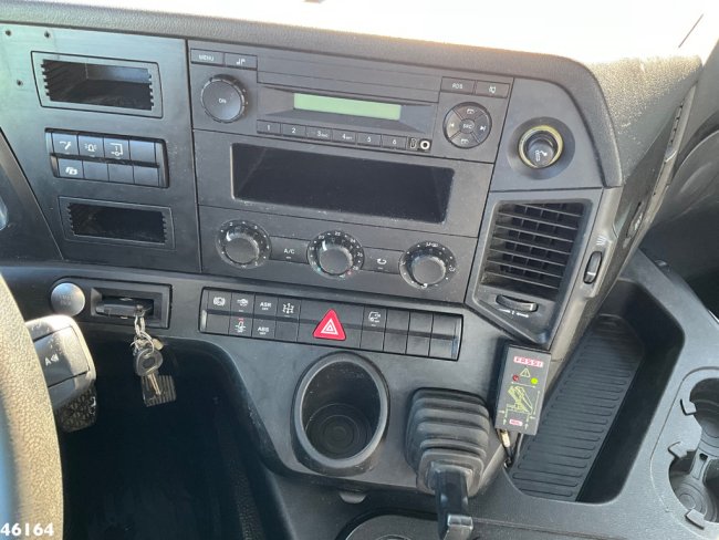 Mercedes-Benz  Arocs 3345 6x6 Fassi 45 Tonmeter laadkraan Just 101.867 km! (18)