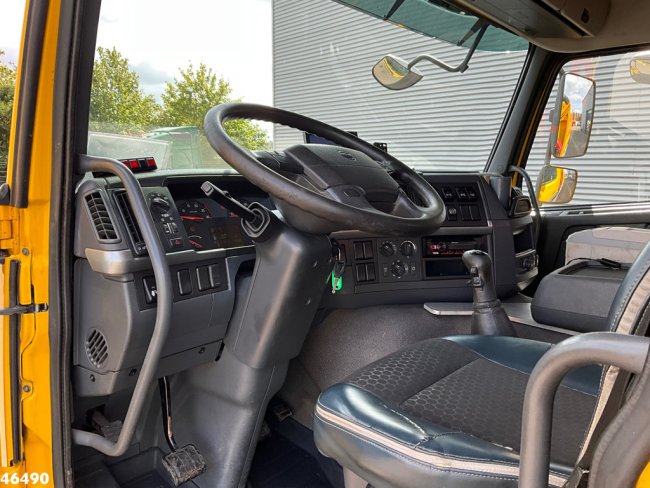Volvo  FMX 410 6x6 Full Steel Manual HMF 14 Tonmeter laadkraan (12)