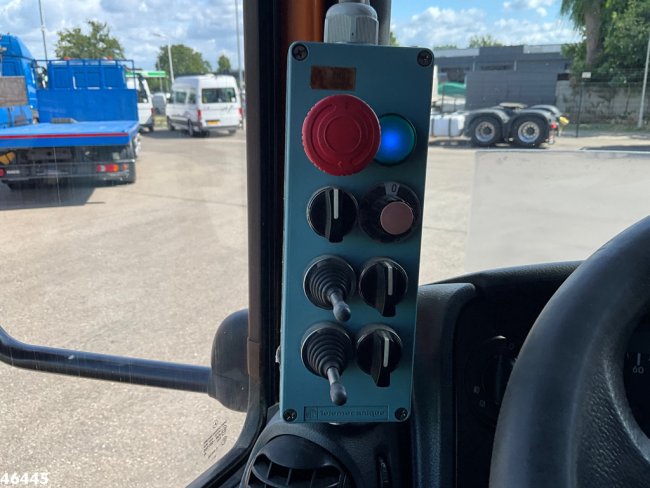 Mercedes-Benz  Atego 1324 Johnston VT 650 Just 131.138 km! (15)