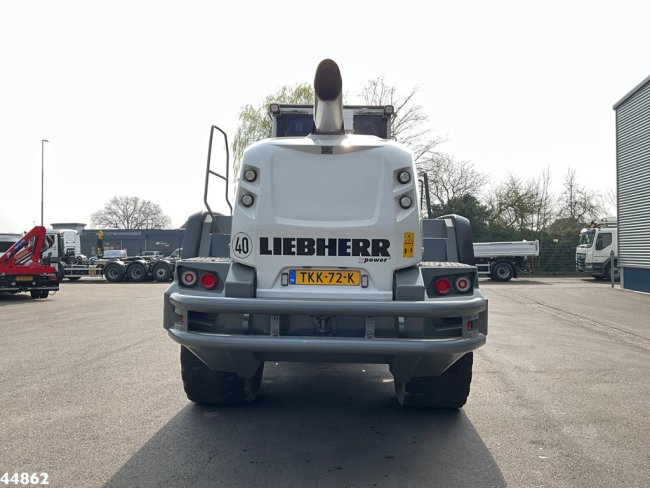 Liebherr  L566 Wheel loader (7)