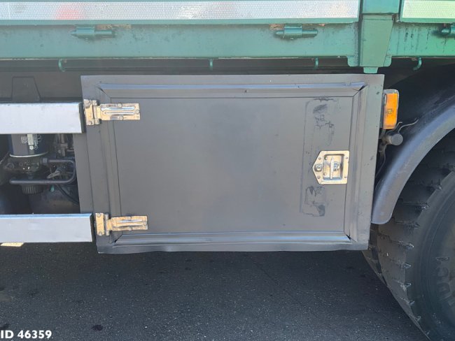 Mercedes-Benz  Axor 1824 Manual Full steel HMF 12 Tonmeter laadkraan (11)