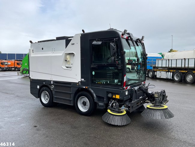 Schmidt  Compact 400 Euro 6 with 3-rd brush (2)