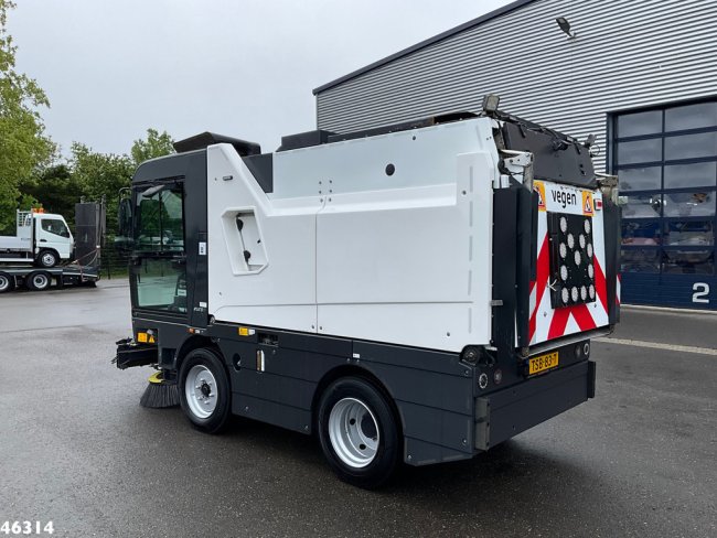 Schmidt  Compact 400 Euro 6 with 3-rd brush (3)