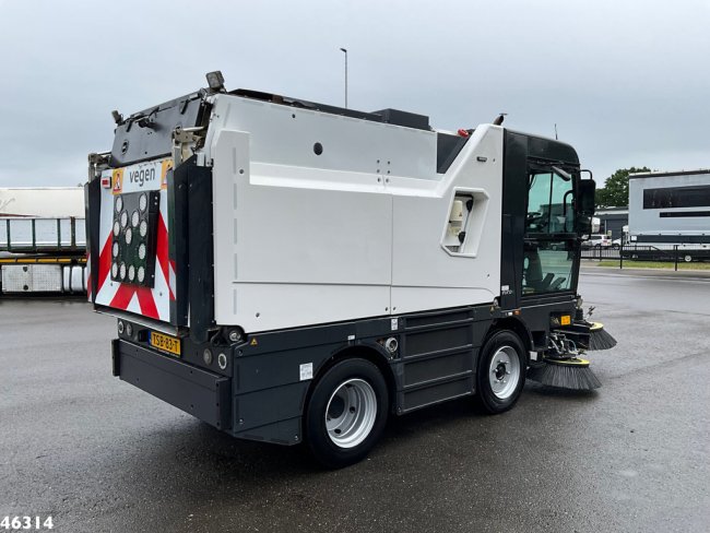 Schmidt  Compact 400 Euro 6 with 3-rd brush (4)
