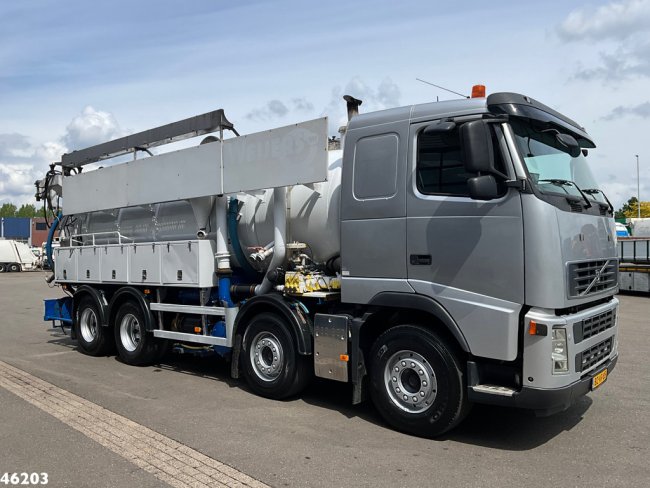 Volvo  FH 390 8x4 kolkenzuiger (4)