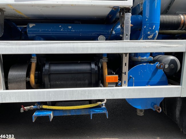 Volvo  FH 390 8x4 kolkenzuiger (12)