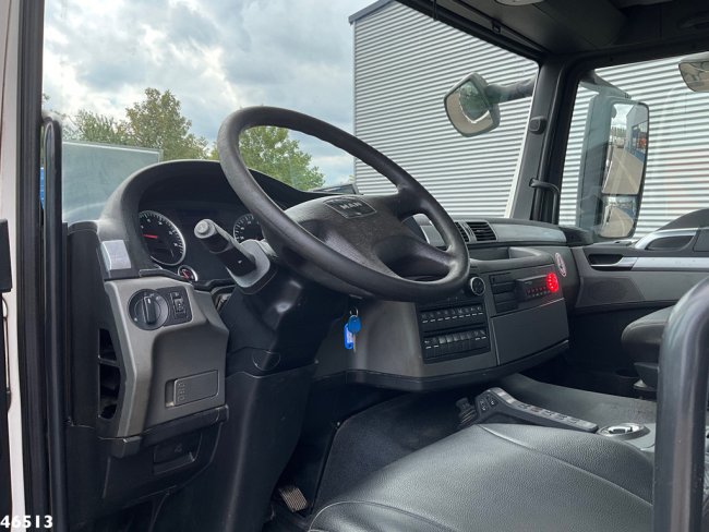 MAN  TGS 35.400 8x4 Euro 6 Hiab 18 Tonmeter laadkraan Just 142.960 km! (12)