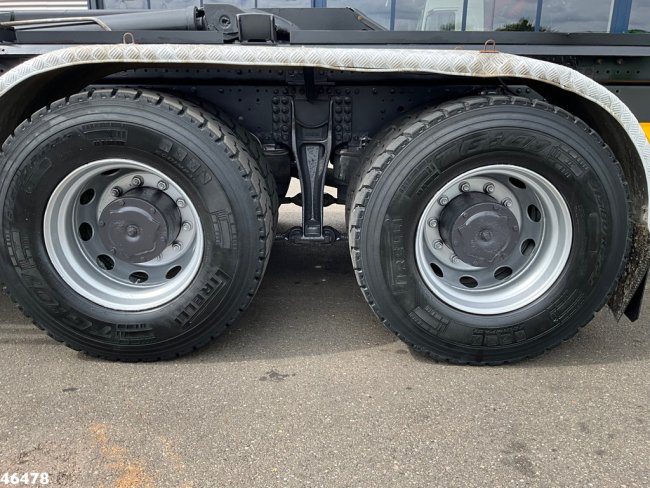 Iveco  Trakker AD450T/P Euro 6 Hiab 18 Tonmeter laadkraan (9)